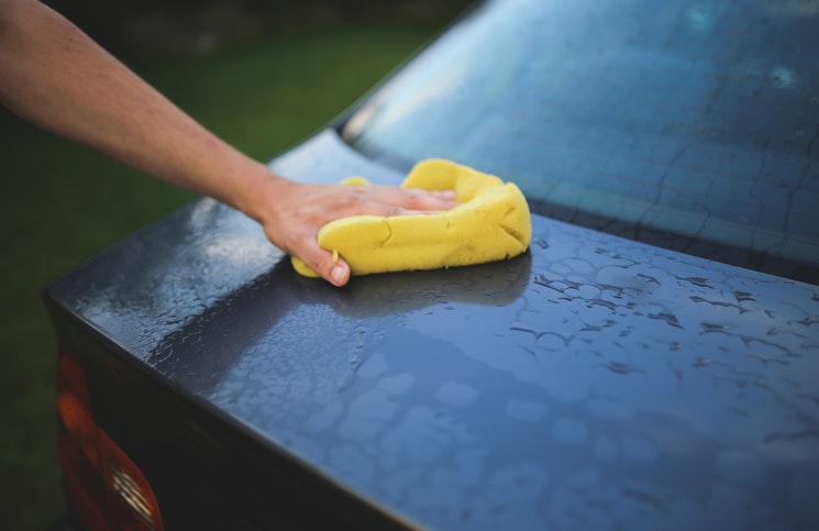 Auto wassen in de winter: goed idee?