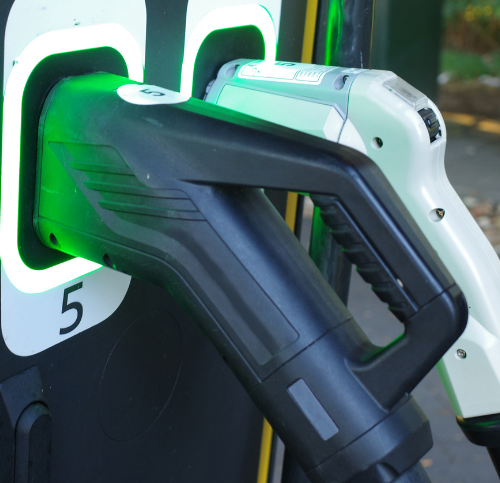 Elektrisch rijden duurder dan op benzine