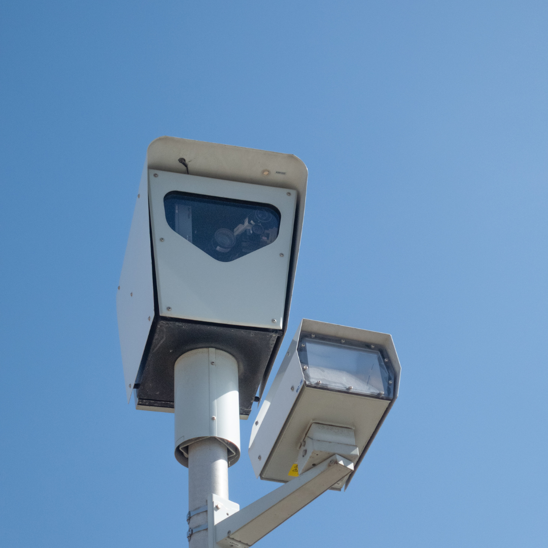 Focusflitsers: dure boetes voor appen achter het stuur